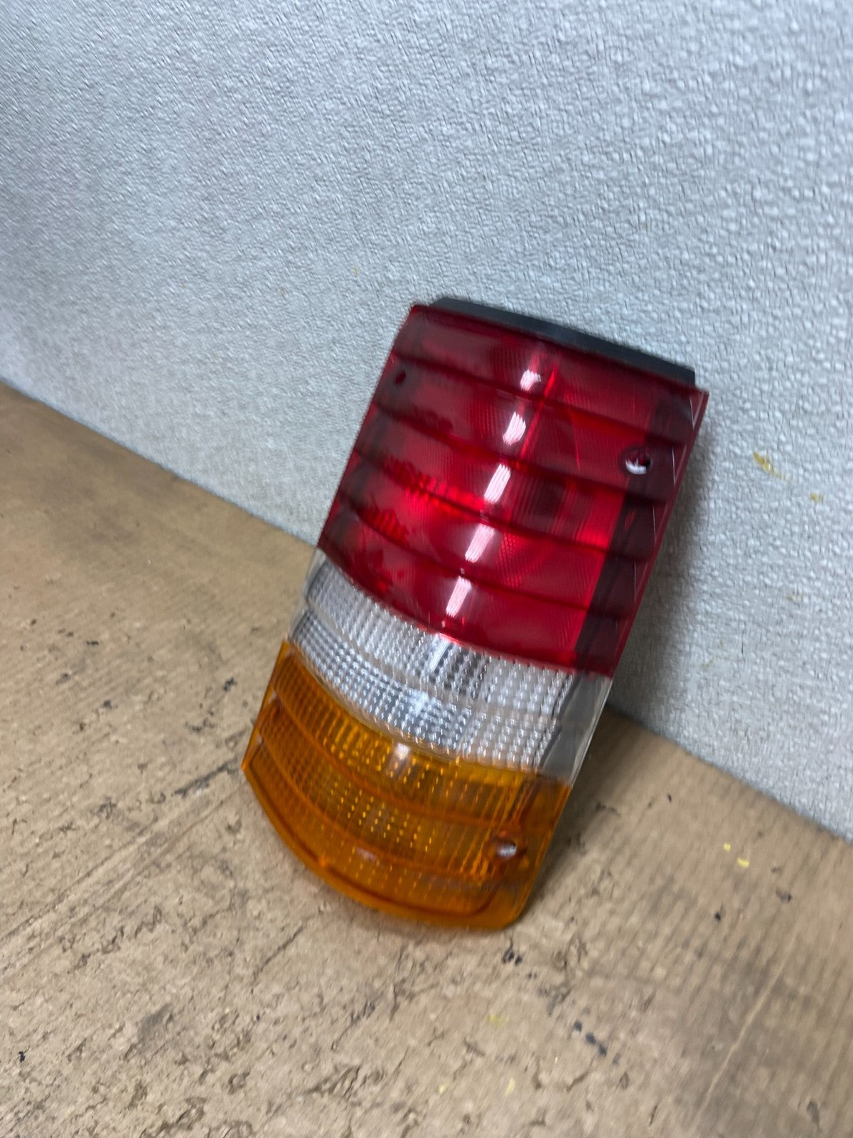 1986-1995 Ford Aerostar Right Passenger RH Side Tail Light Oem AA8505 DG1