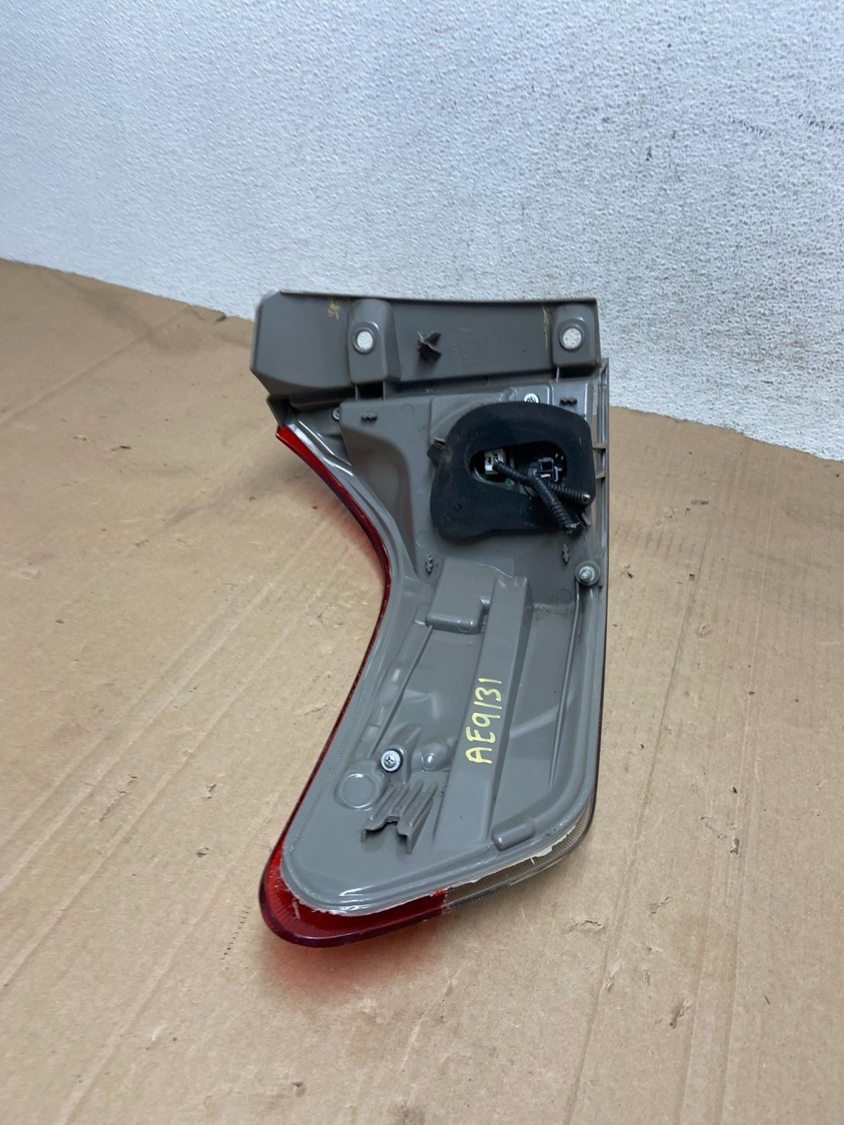 2011 to 2020 Toyota Sienna Right Passenger RH Side Tail Light AE9131 DG5