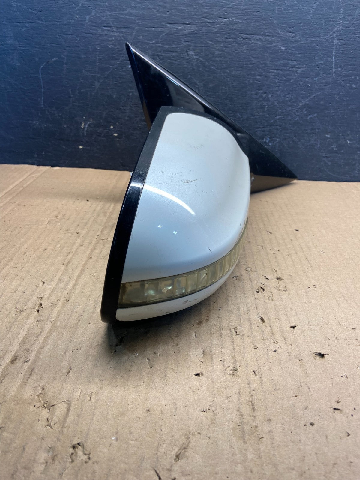 2009-2014 Nissan Maxima Right Passenger View Turn Signal Door Mirror AE2361 DW11