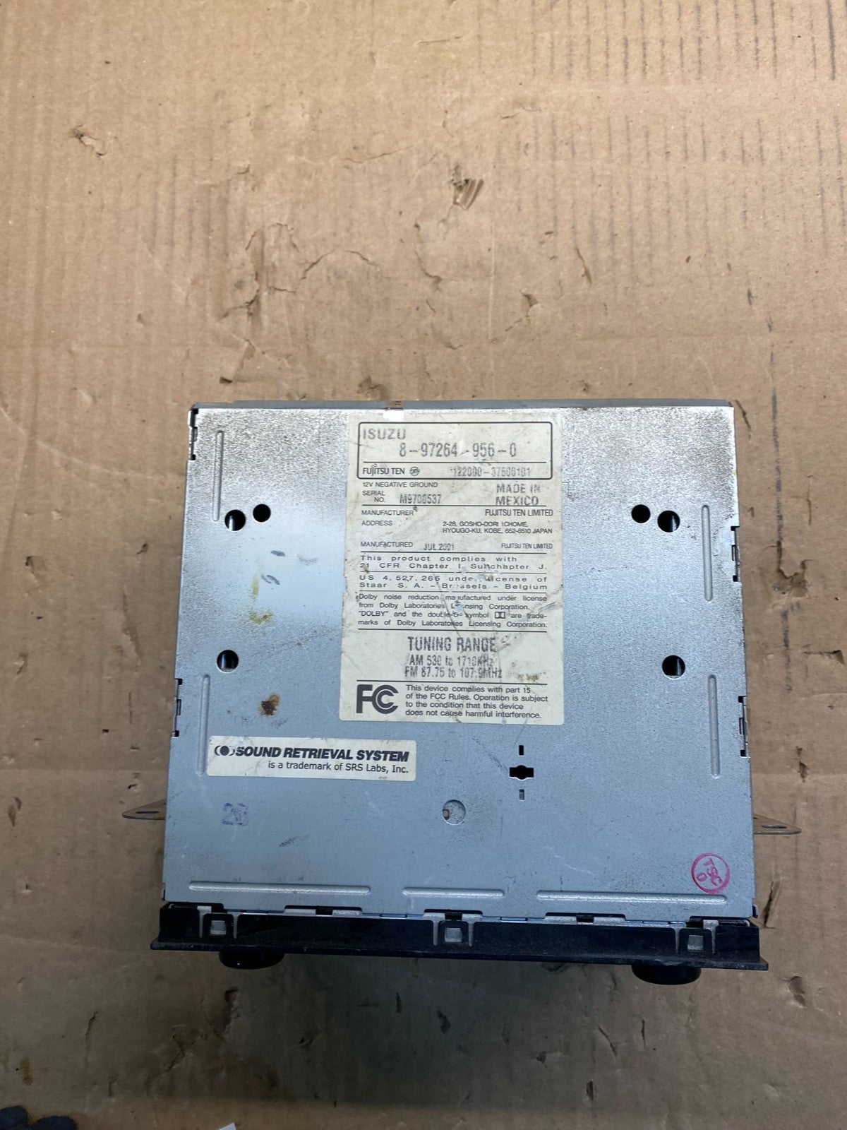 1998 to 2002 Isuzu Rodeo Radio AM/FM Casestte 6 CD Changer Player W1549 DG4