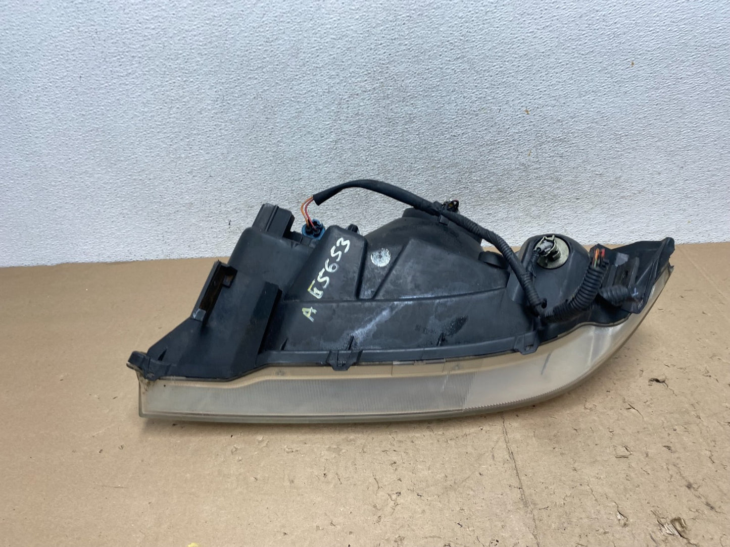 2001 to 2003 Acura MDX Passenger Right RH Headlight AG5653 DW7