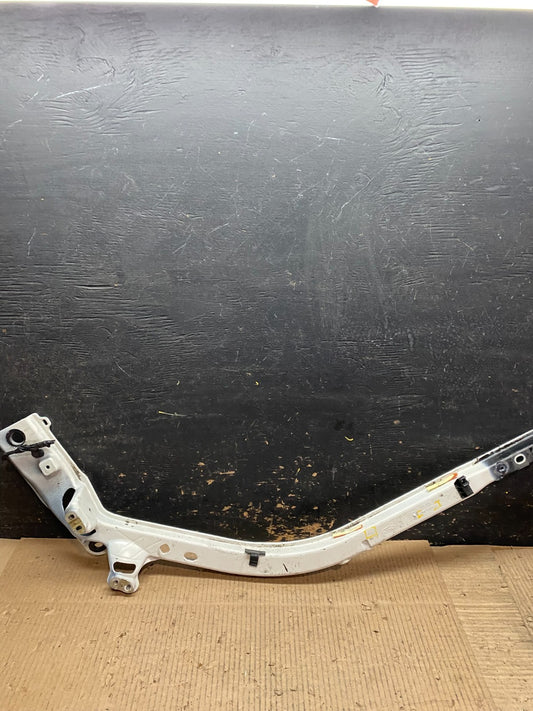 2020 to 2023 Ford Explorer Right RH Upper Tic Bar Oem w5995 DG0