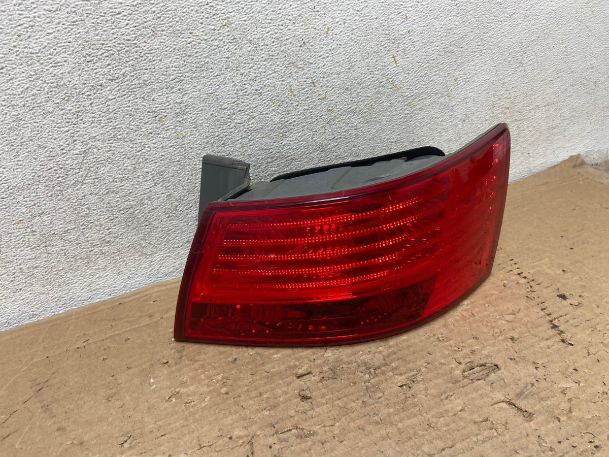 2009 to 2010 Hyundai Sonata Right Passenger Side Tail Light AH9238 LK1