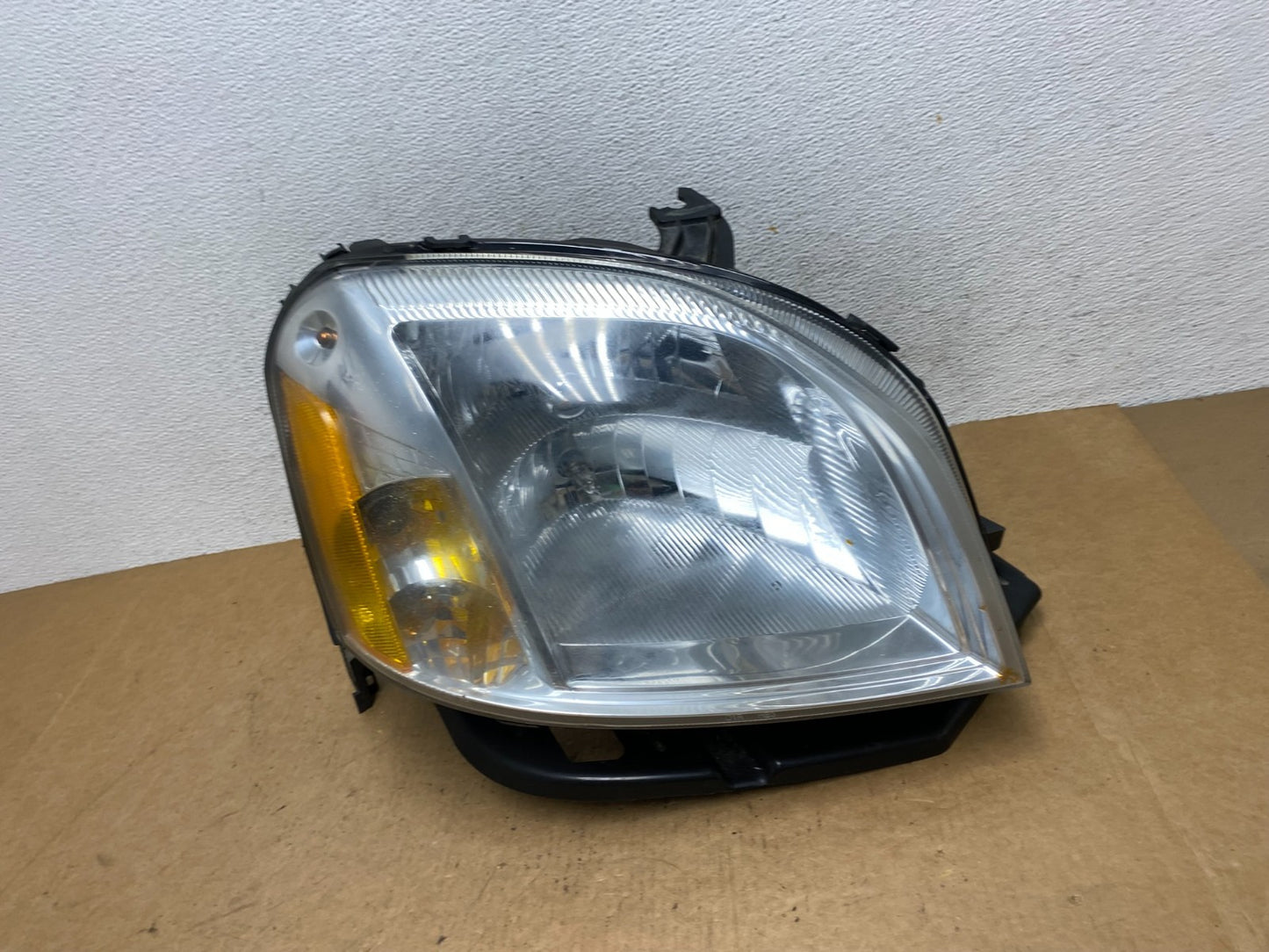 2005 - 2007 Mercury Montego Right Passenger Side Headlight Xenon HID AE3271 DW0