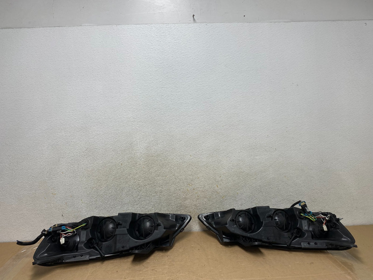 2005 to 2009 Pontiac G6 Headlights Left+Right Side Halogen AH9435 DW7