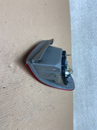 1998 1999 2000 Toyota Corolla Left Driver Lh Side Tail light AB5964 LK4