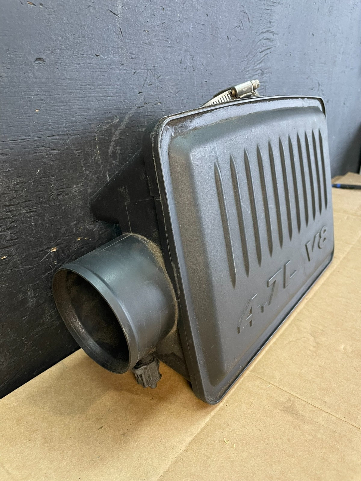 2005 - 2007 Jeep Grand Cherokee 4.7L V8 Engine Air Intake Resonator AC4973 DG1