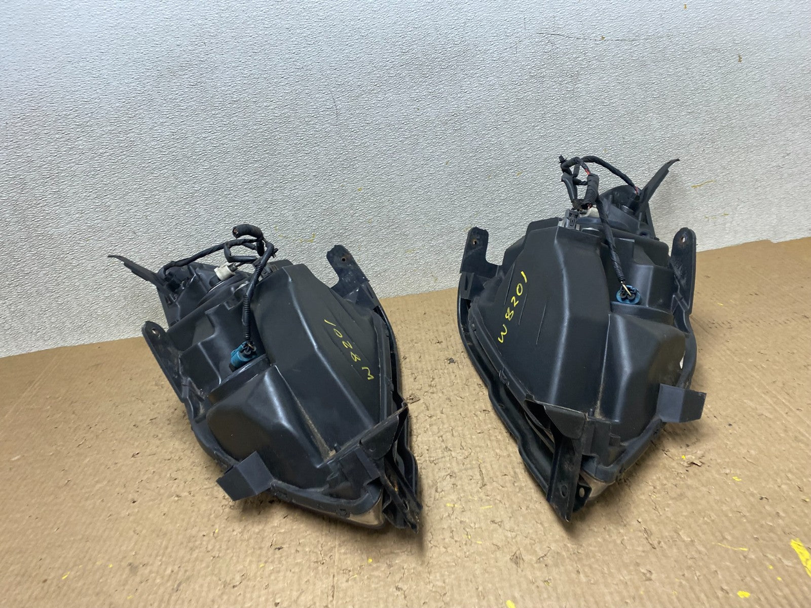 2005 2006 2007 Honda Odyssey Left+Right Set Halogen Headlights W8201 DW14