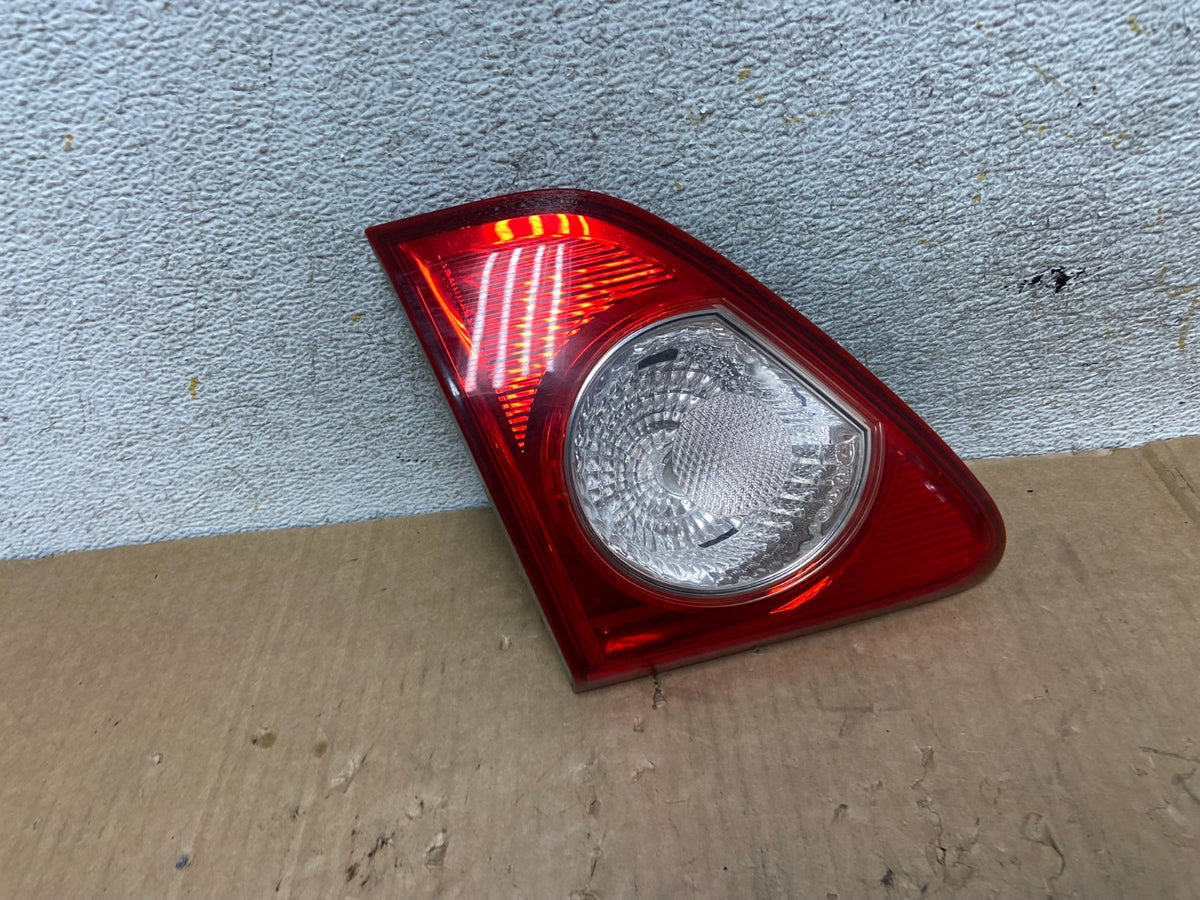 2009-2010 Toyota Corolla Left Driver Lh Side Tail Light Inner AI5436 LK0