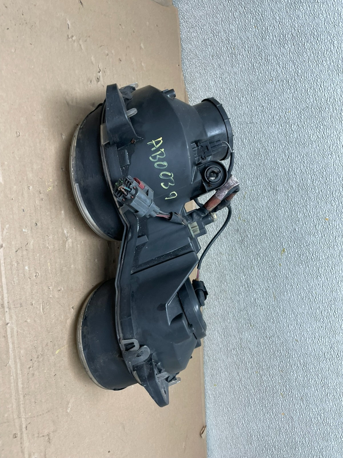 2000 to 2002 Jaguar S-Type Left Driver LH Side Halogen Headlight OEM AB0039 DW7