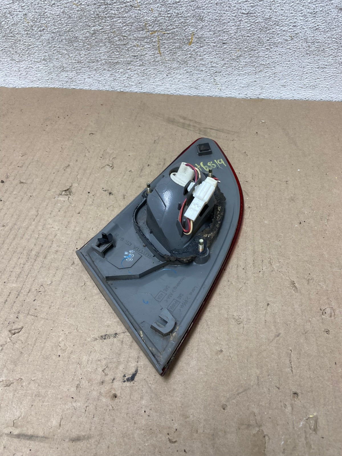 1998-2000 Toyota Corolla Left Driver LH Side Inner Tail light AH6819 LK6