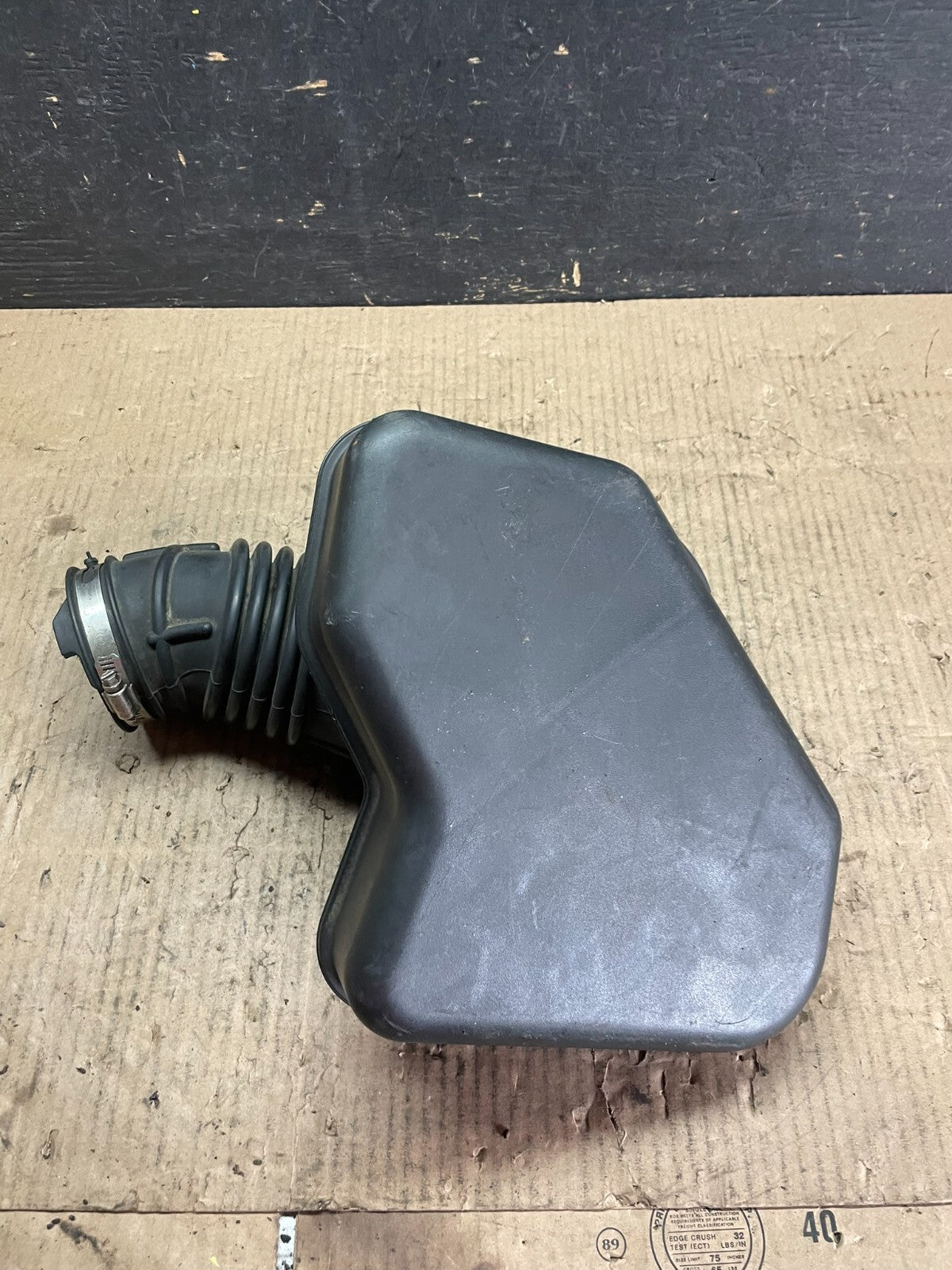 2007 to 2010 Lincoln MKX 3.7L Air Cleaner Box Resonator OEM M6091 DG2