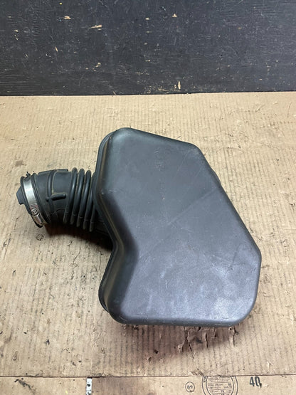 2007 to 2010 Lincoln MKX 3.7L Air Cleaner Box Resonator OEM M6091 DG2