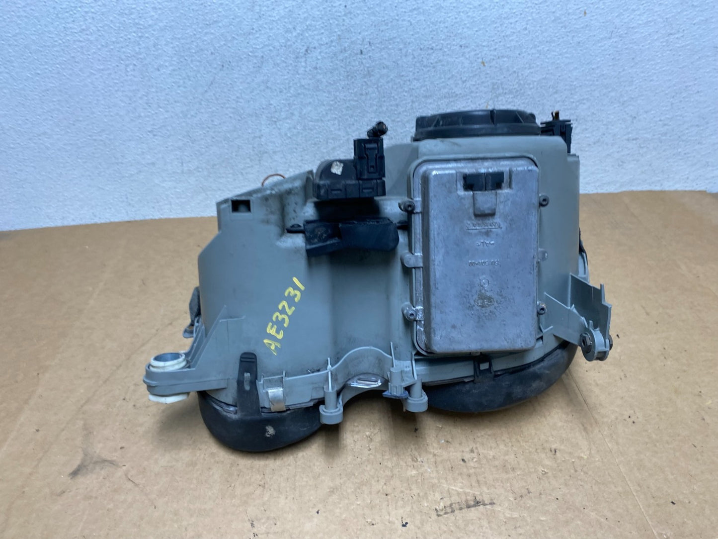 2000-2002 Mercedes E E320 E430 Right Passenger Xenon HID Headlight AE3231 DW6