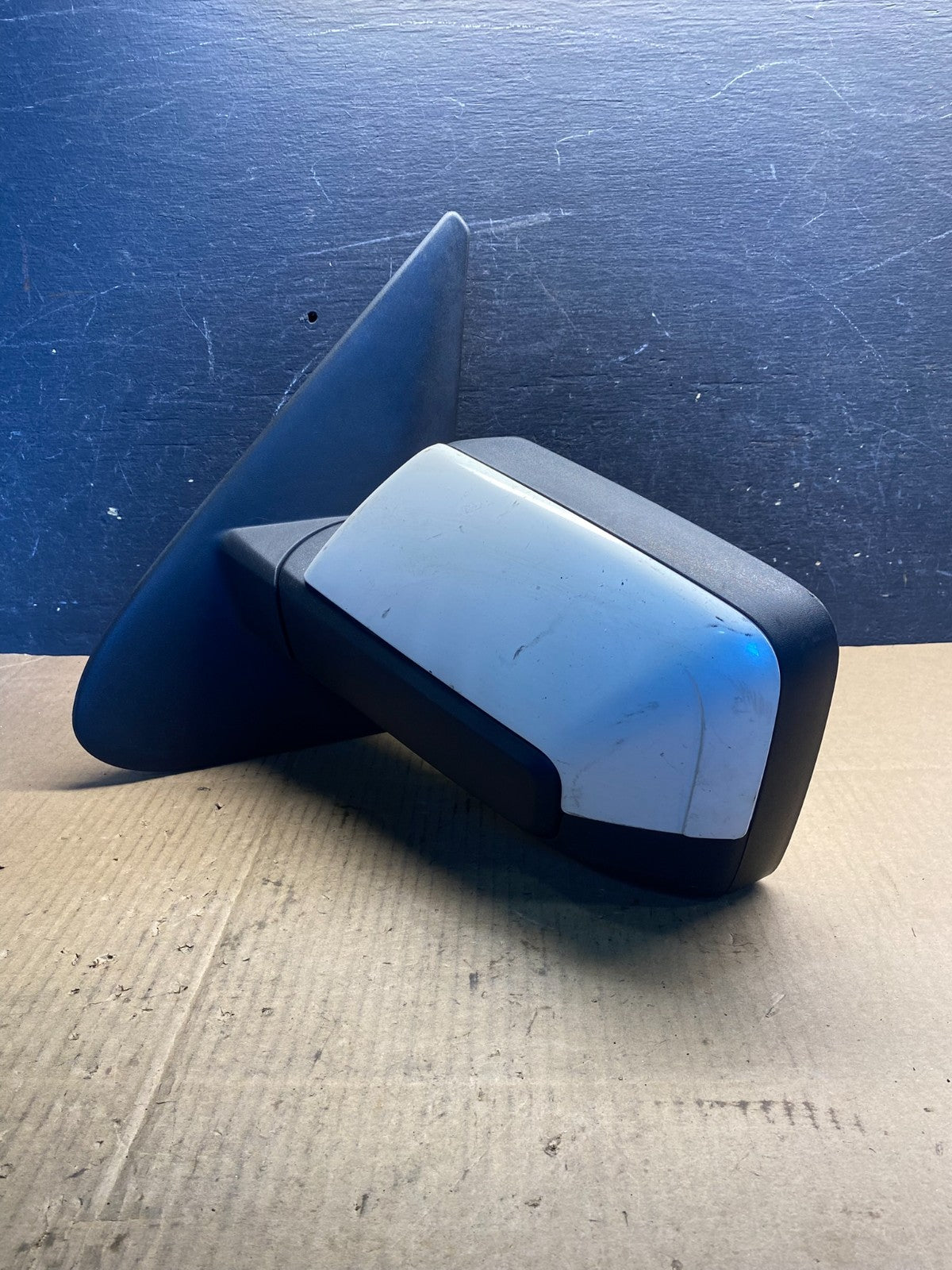 2007-2011 Ford Expedition Left Driver View Door Mirror AA7804 DG2