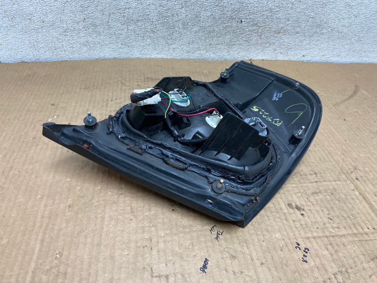 1998 1999 Nissan Altima Right Passenger RH Side Tail Light AI8225 LK5