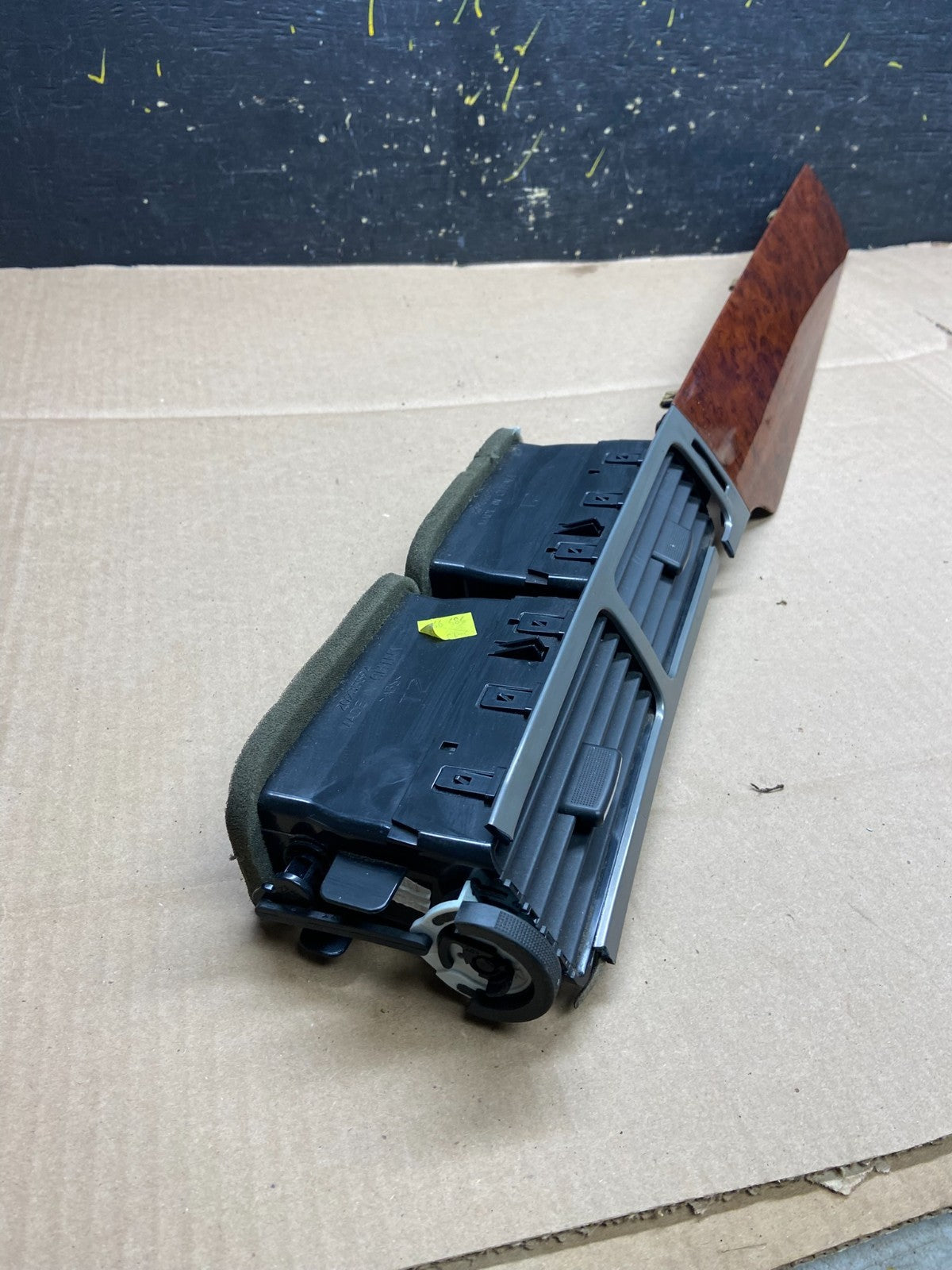 2007-2014 GMC Yukon Denali ash Center Trim Plate Air Vent Maple Wood Y2085 DG3