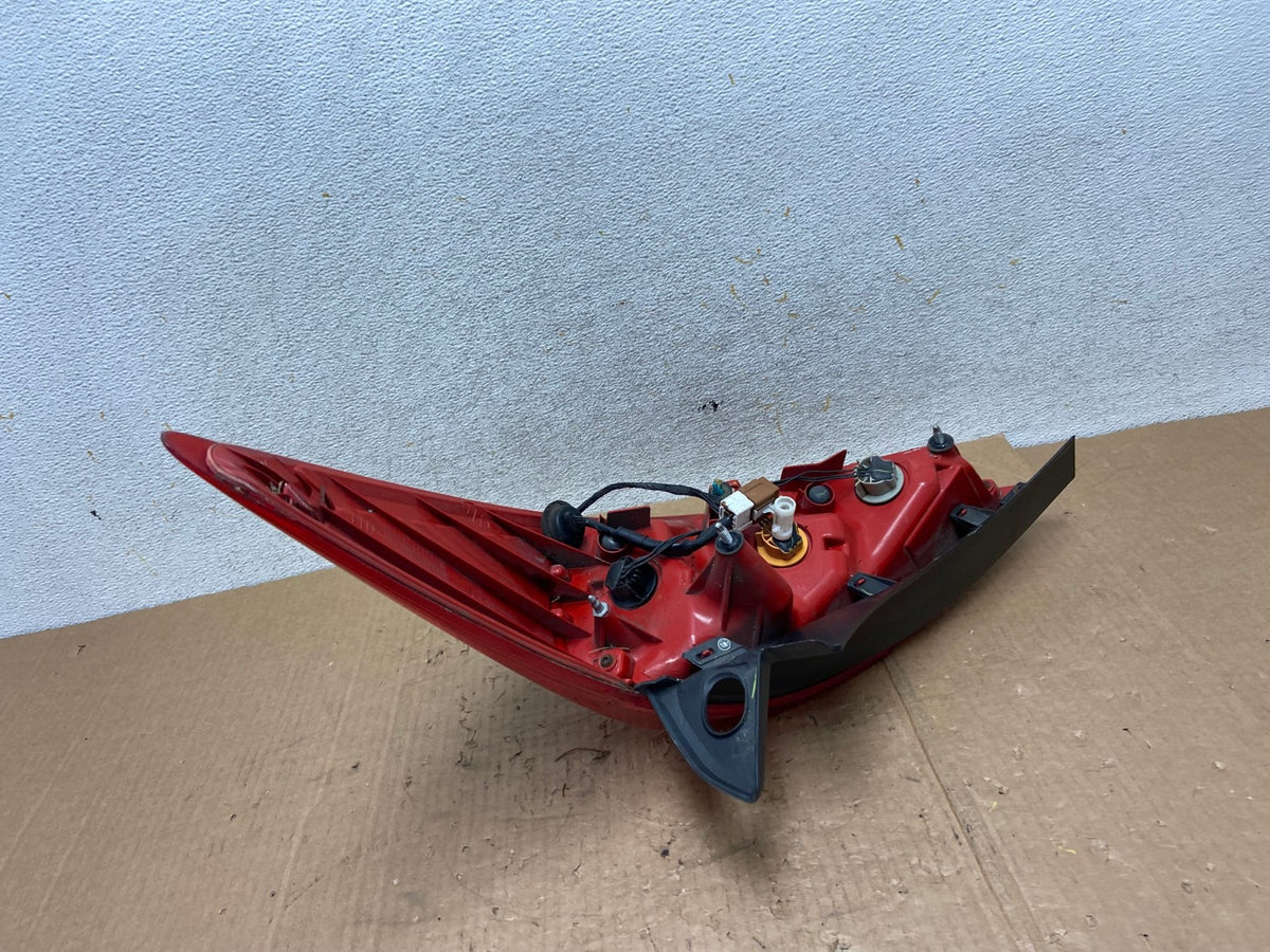 2007 - 2012 Nissan Versa Hatchback Left Driver Side Lh Tail Light AI5582 LK4