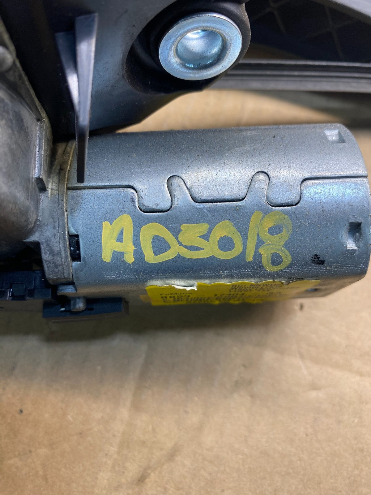2011 to 2019 Ford Explorer Rear Windshield Wiper Motor AD5018 DG7