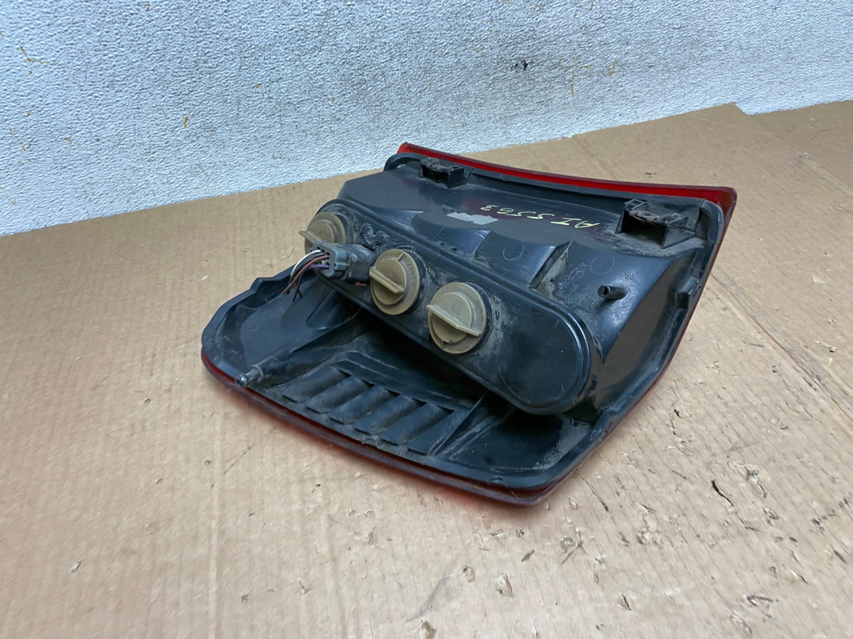 1999-2004 Jeep Grand Cherokee WJ Right Passenger Rh Tail Light AI5563 LK4