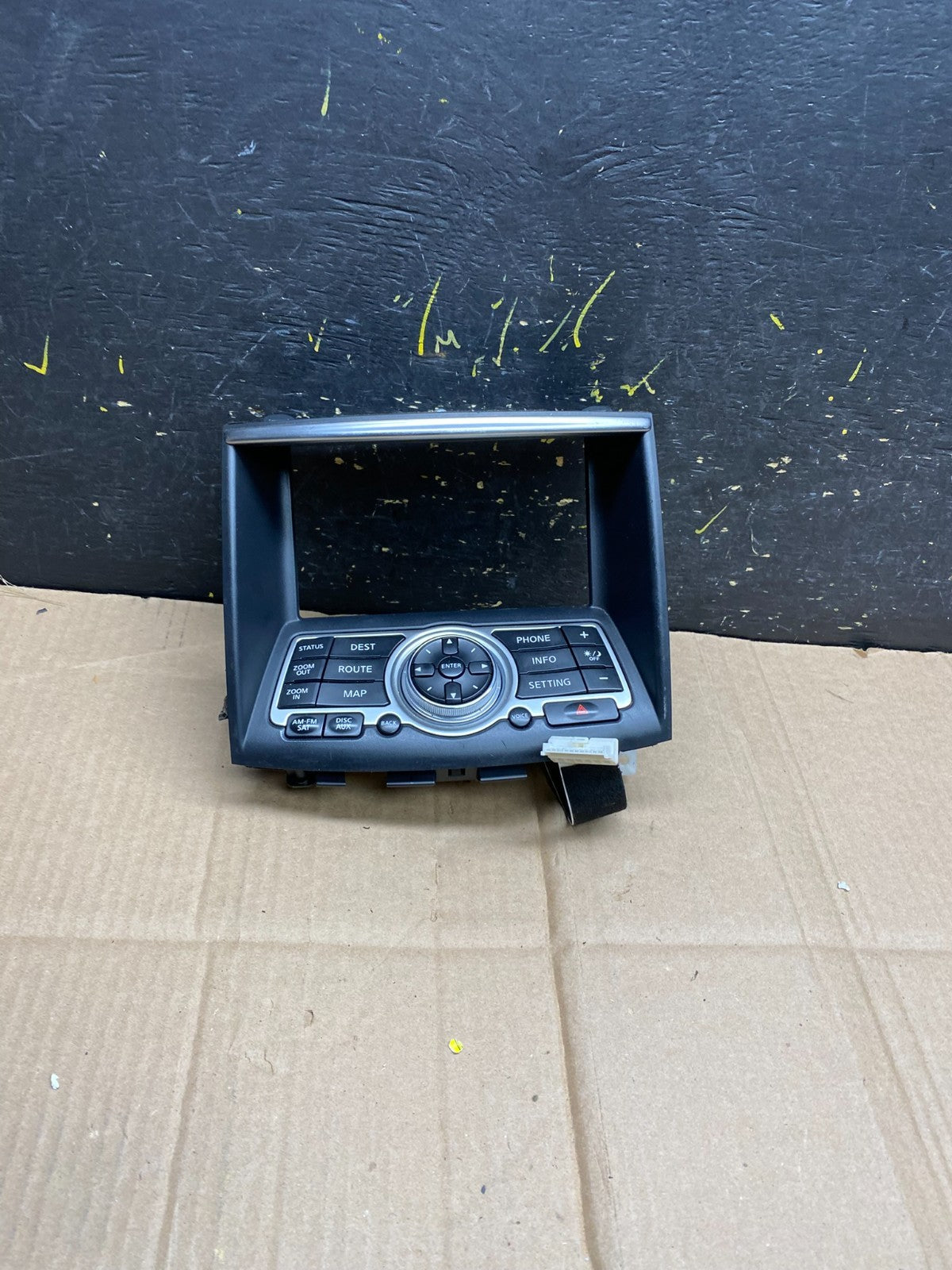 2008 - 2012 Infiniti G35 EX35 Radio Player Screen Panel Bezel AA4535 DG0