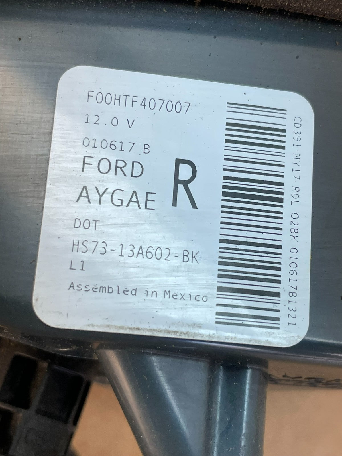 2017-2018 Ford Fusion Rear Trunk Trim Moulding Inner Tail Light ah6415 DG8