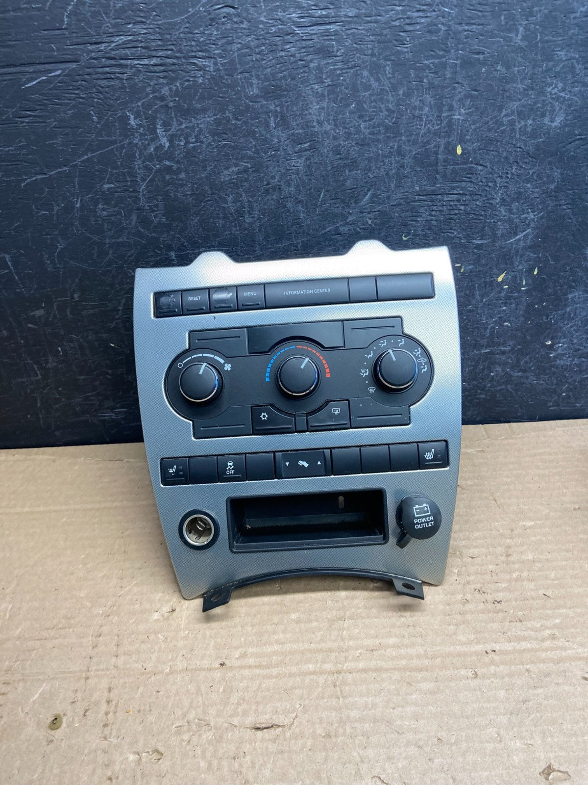 2005 to 2007 Jeep Commander Grand Cherokee A/C Climate Control Bezel AF2611 DG0