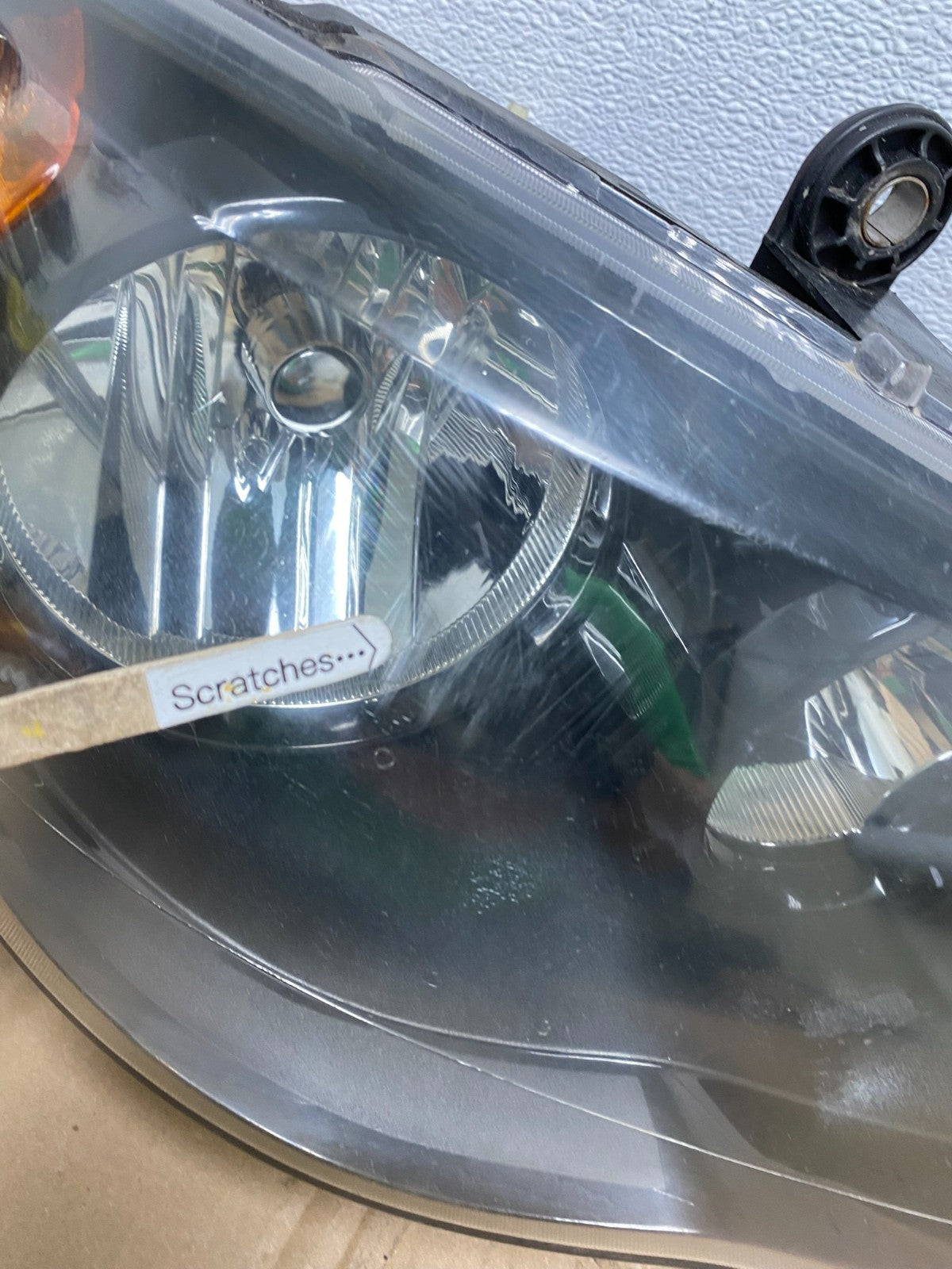 2008 to 2016 Chrysler Town and Country Left+Right Side Headlights AB6841 DW3