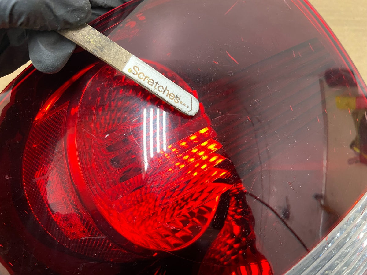 2007-2010 Volkswagen Touareg Lh Driver Left Side Tail Light AH4441 DW3