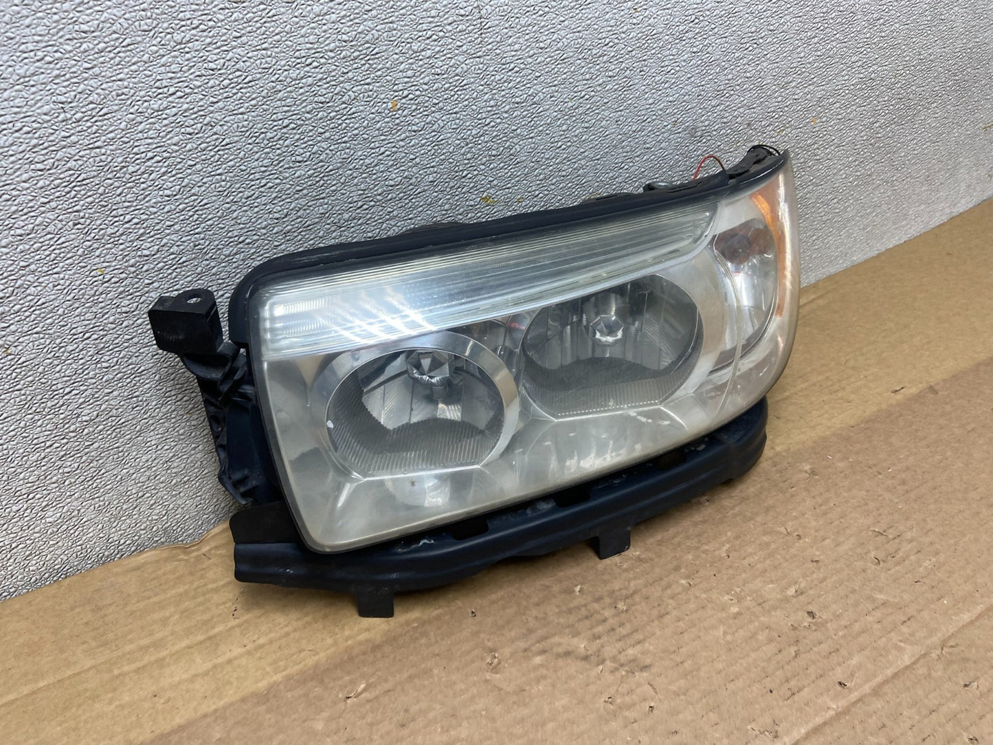 2006 2007 2008 Subaru Forester Left Driver LH Headlight Halogen Oem AB5089 DW2