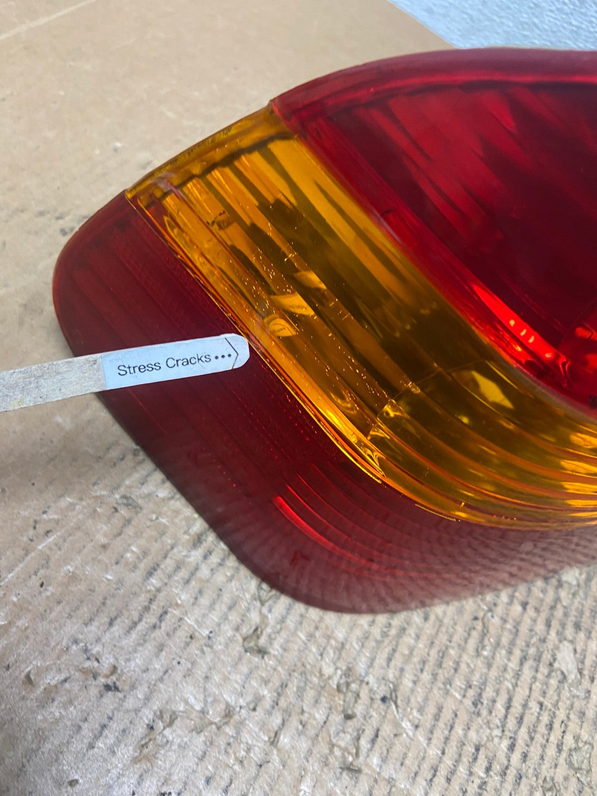 2002 - 2005 BMW 3 E46 Series Left Driver Side Lh Tail Light AE2606 LK3