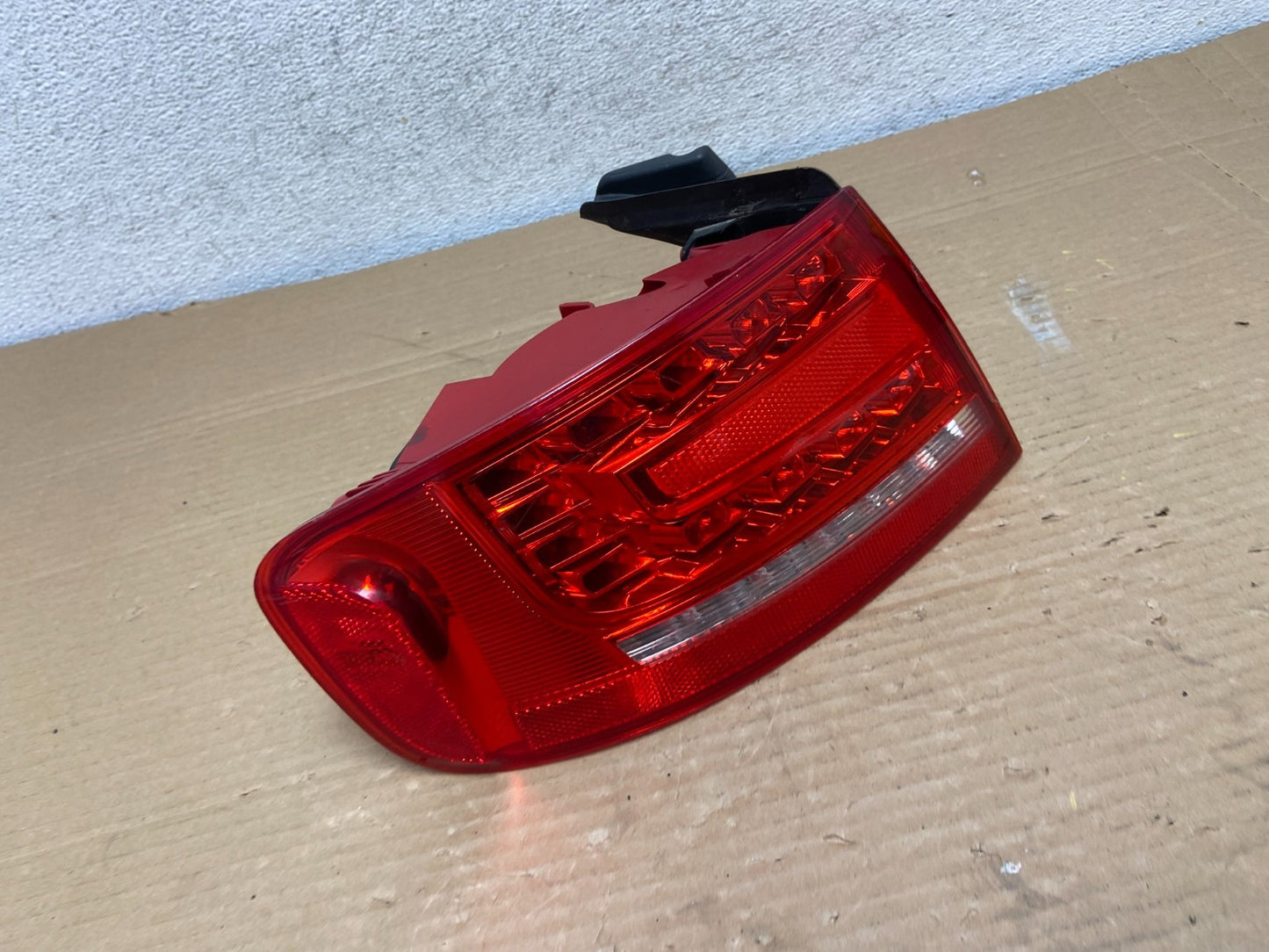 2009 - 2012 Audi A4 Sedan Left Driver Side LED Lh Tail Light AG8971 DW2