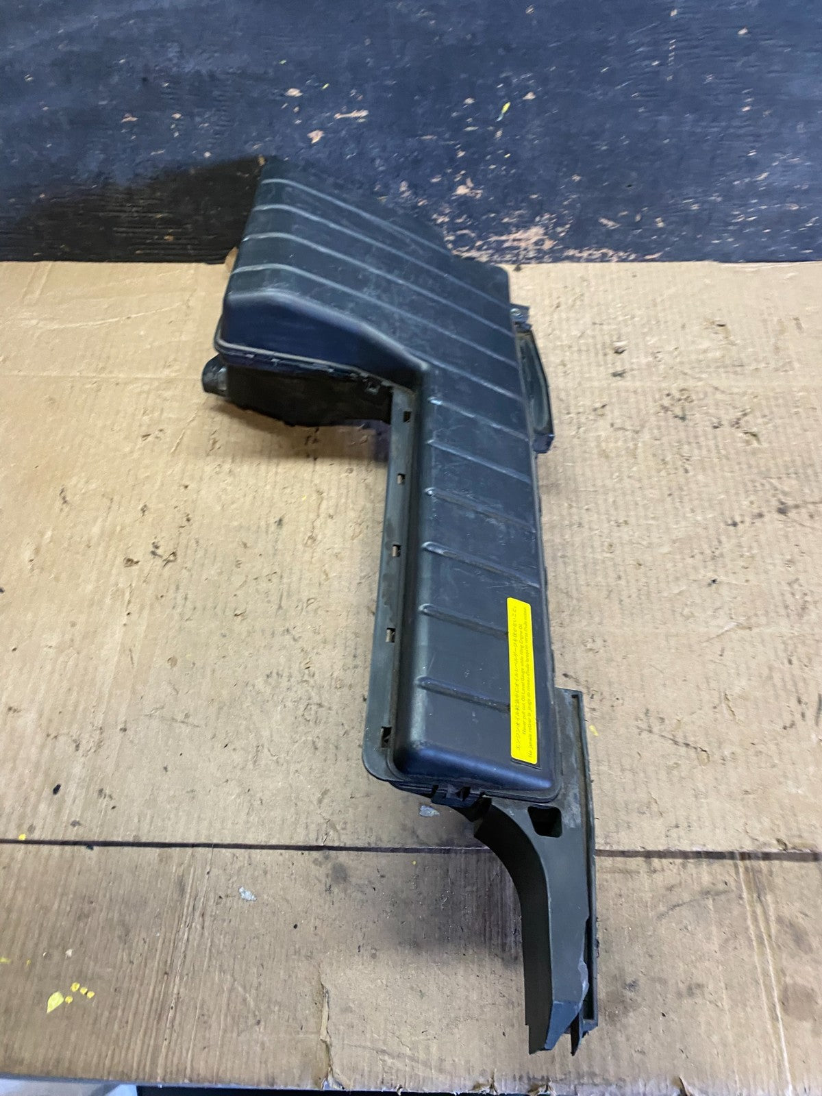 2009 to 2014 Nissan Murano Upper Air Intake Duct u0333 DG2