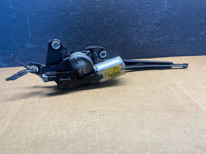 2011 to 2019 Ford Explorer Rear Windshield Wiper Motor AD7456 DG5