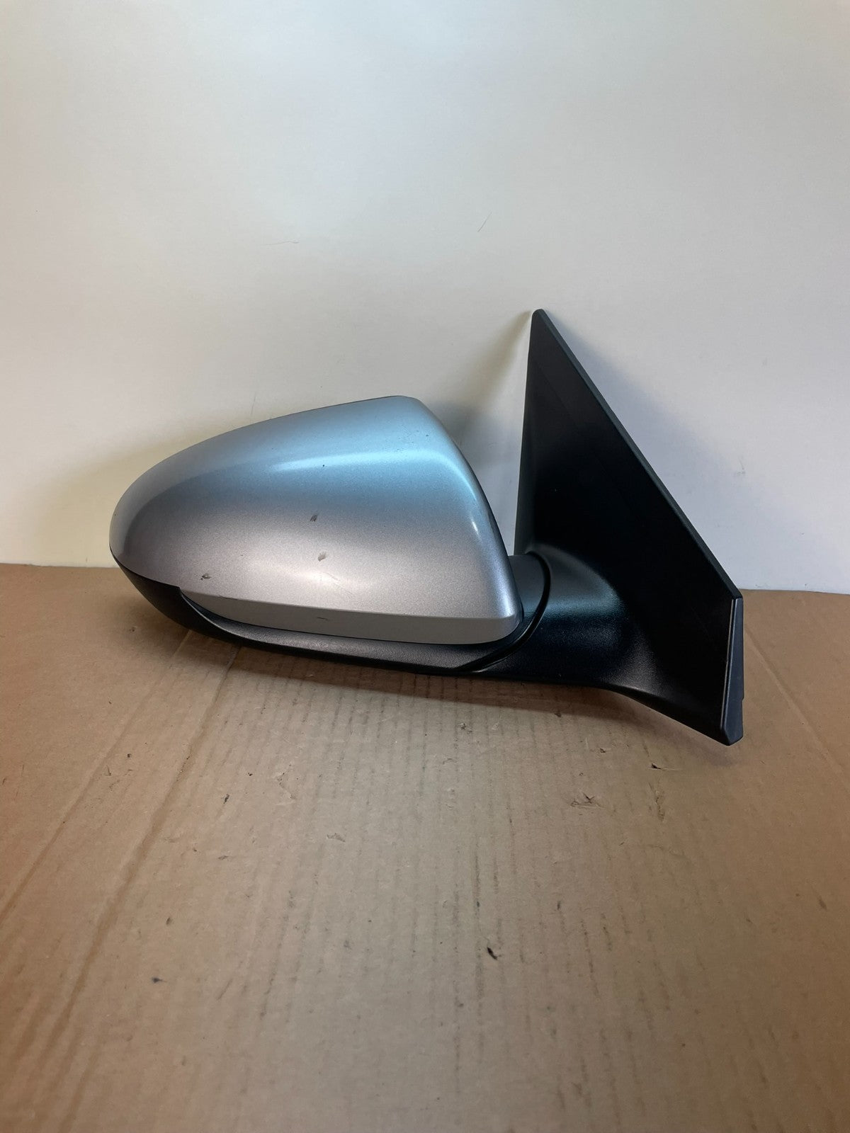 2017 to 2020 Hyundai Elantra Right Passenger View Door Mirror AG7769 DW0