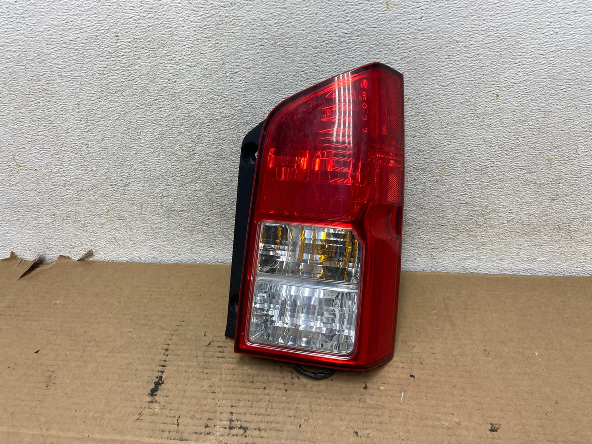 2005 to 2012 Nissan Pathfinder Right Passenger RH Side Tail Light AH4136 LK0