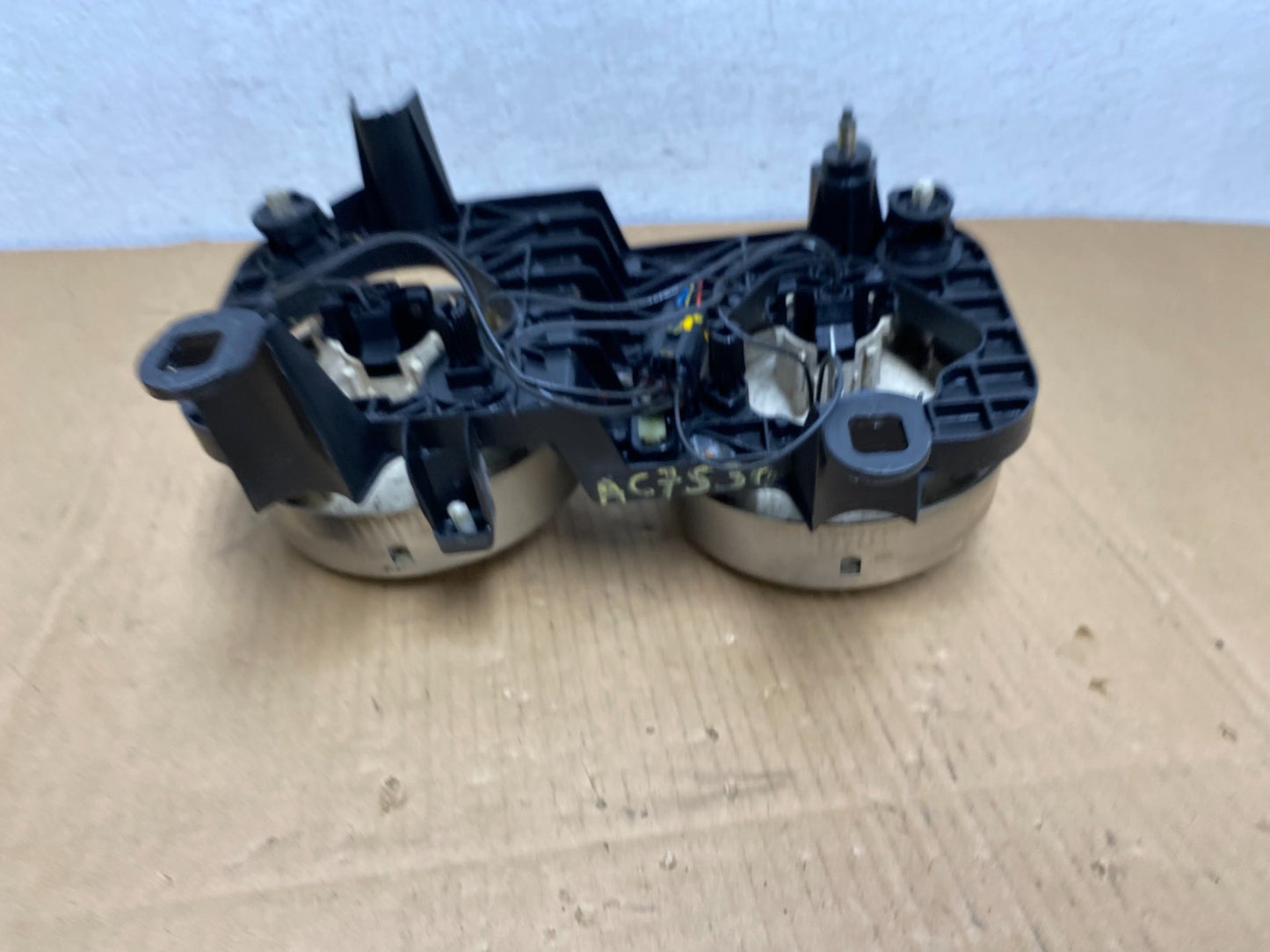1998 to 2003 Jaguar XJ8 Left Driver LH Side Headlight AC7530 DW7