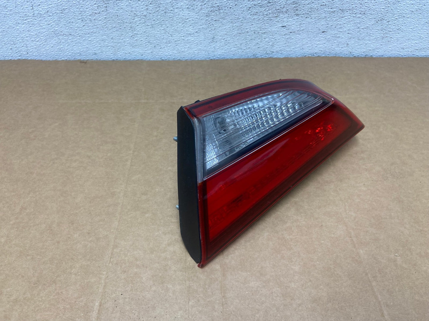 2011 2012 2013 Hyundai Elantra Inner Tail Light Right Passenger AD5268 LK2