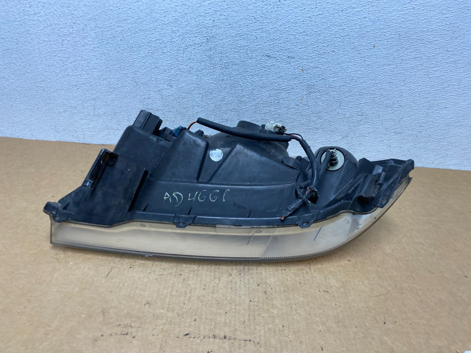 2001 to 2003 Acura MDX Passenger Right RH Headlight AD4661 DW6
