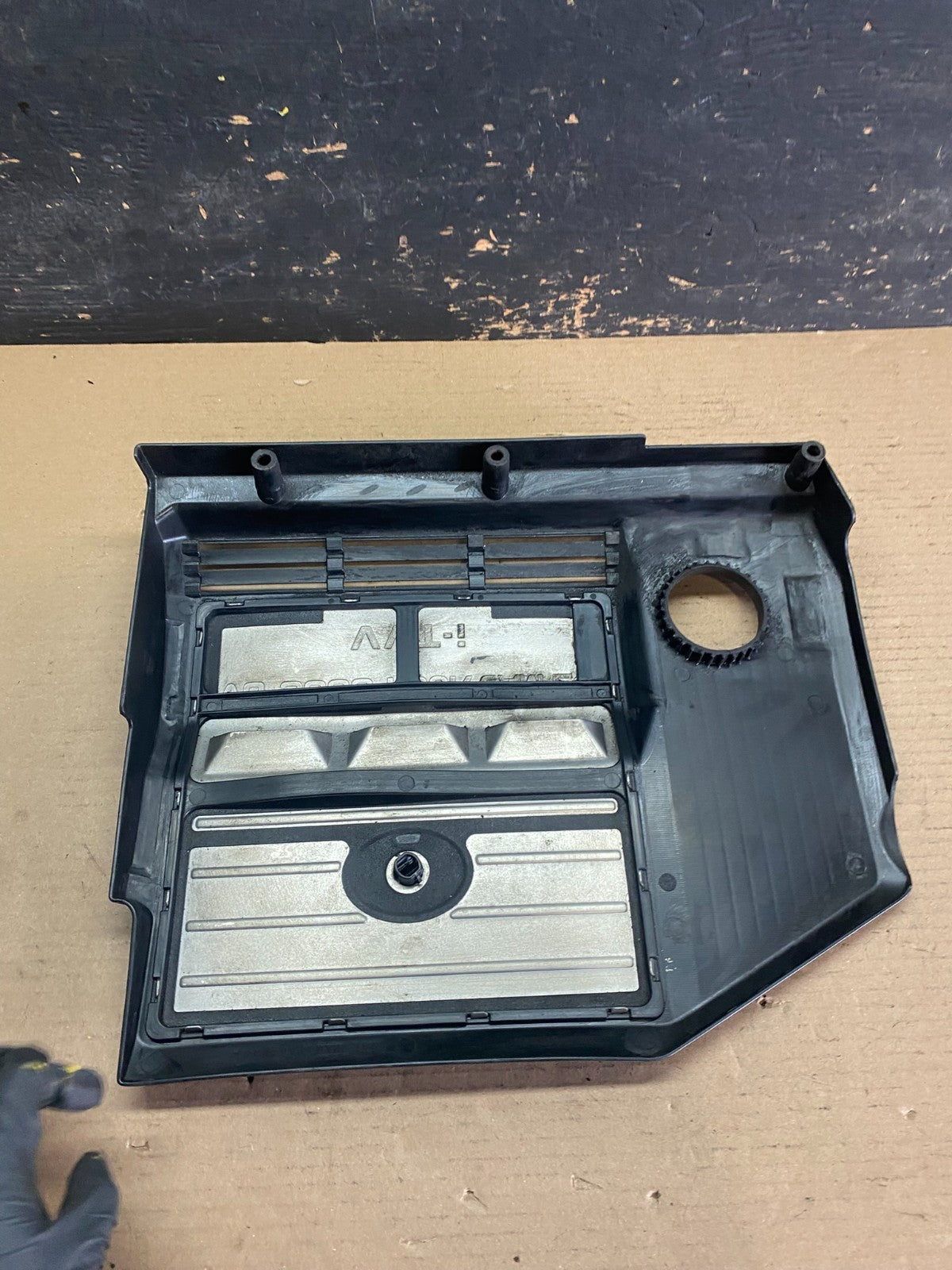 2000 to 2004 Toyota Sienna Highlander 3.0L  Top Engine Cover Lid OEM S1233 DG4