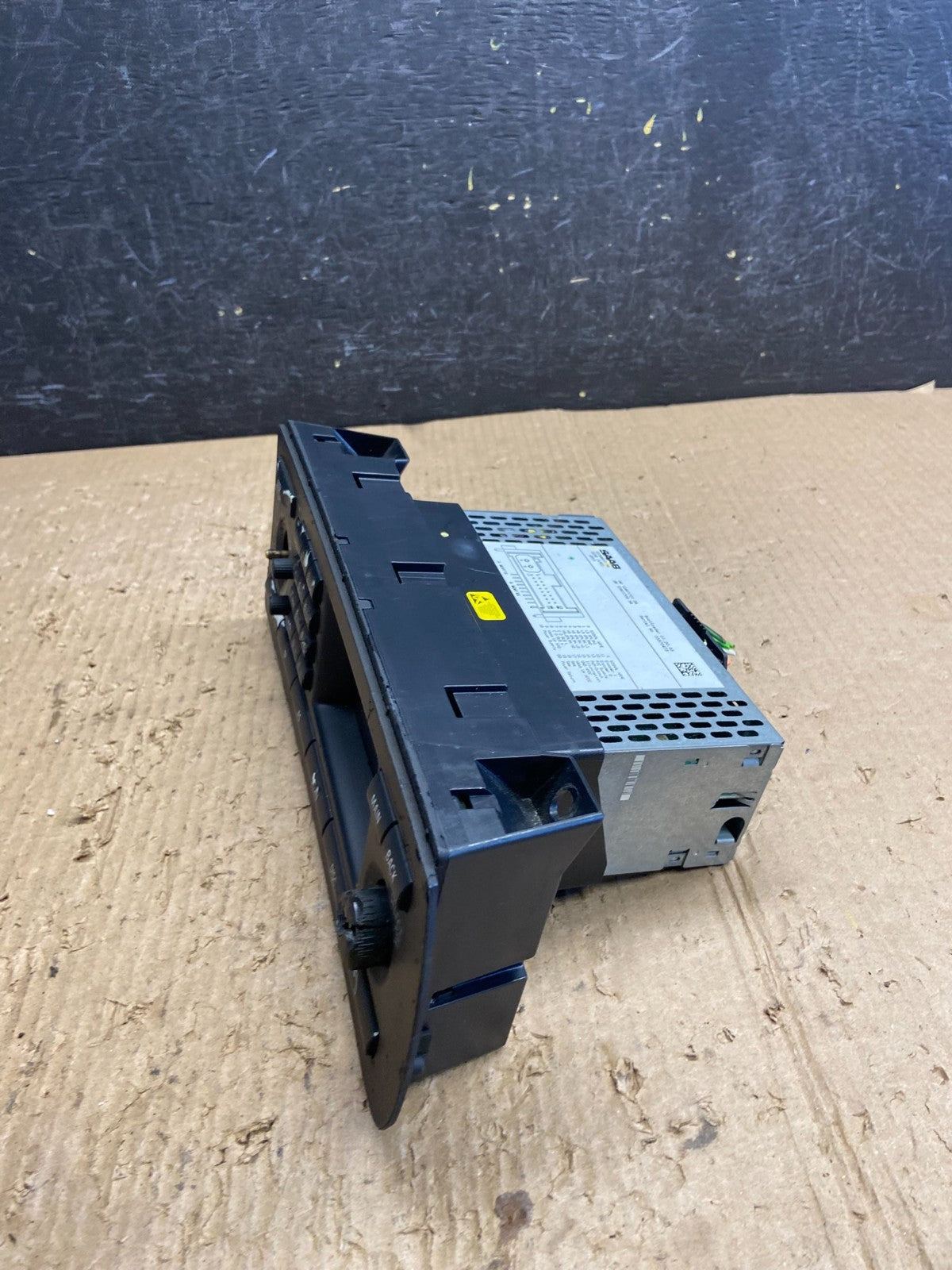 2003 to 2006 Saab 9-3 Audio Screen Display Radio AF1722 DG5