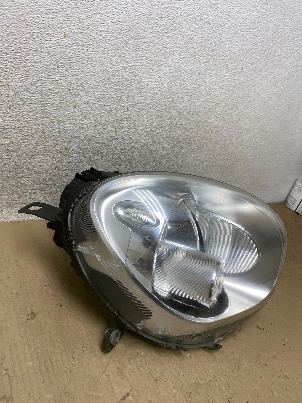 2012 to 2016 Mini Cooper Countryman Right Passenger Headlight Halogen ah6878 DG2