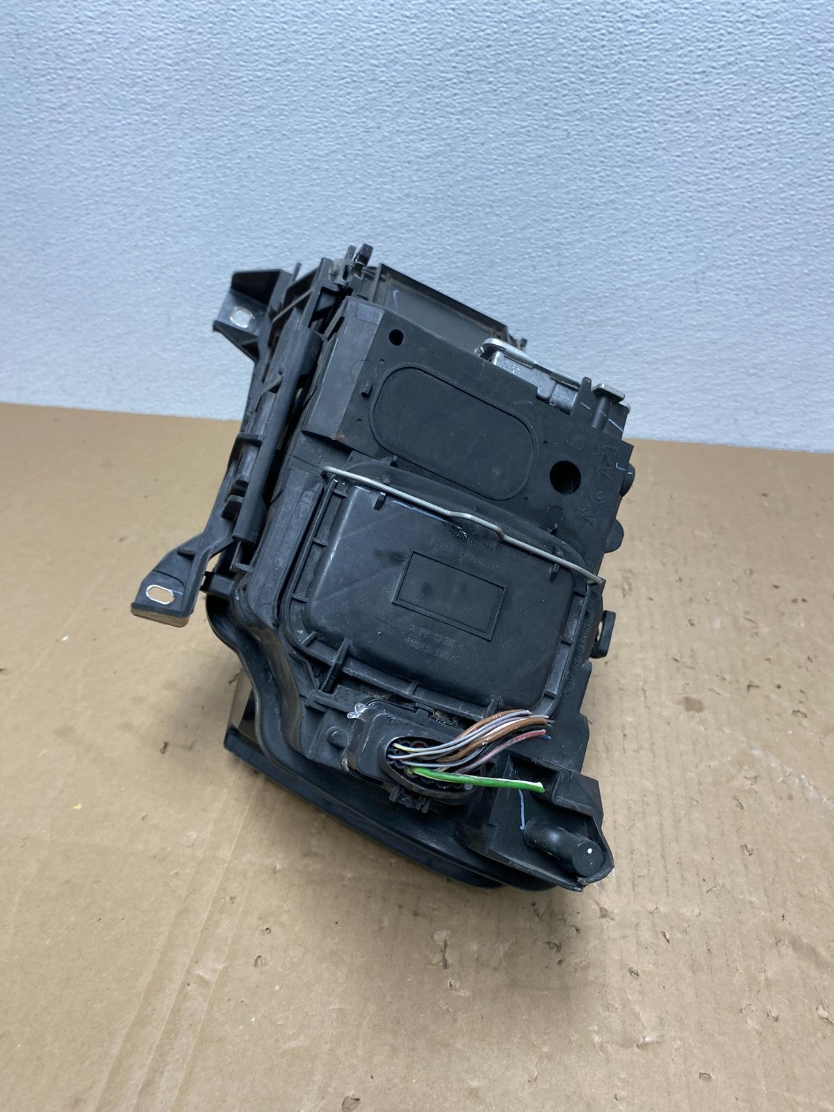 2009 to 2012 Audi Q5 Right Passenger RH Side Xenon HID Headlight AB6951 DW7