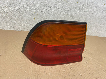 1995 to 1996 Nissan Maxima Left Driver Side Tail Light L3325 PS0