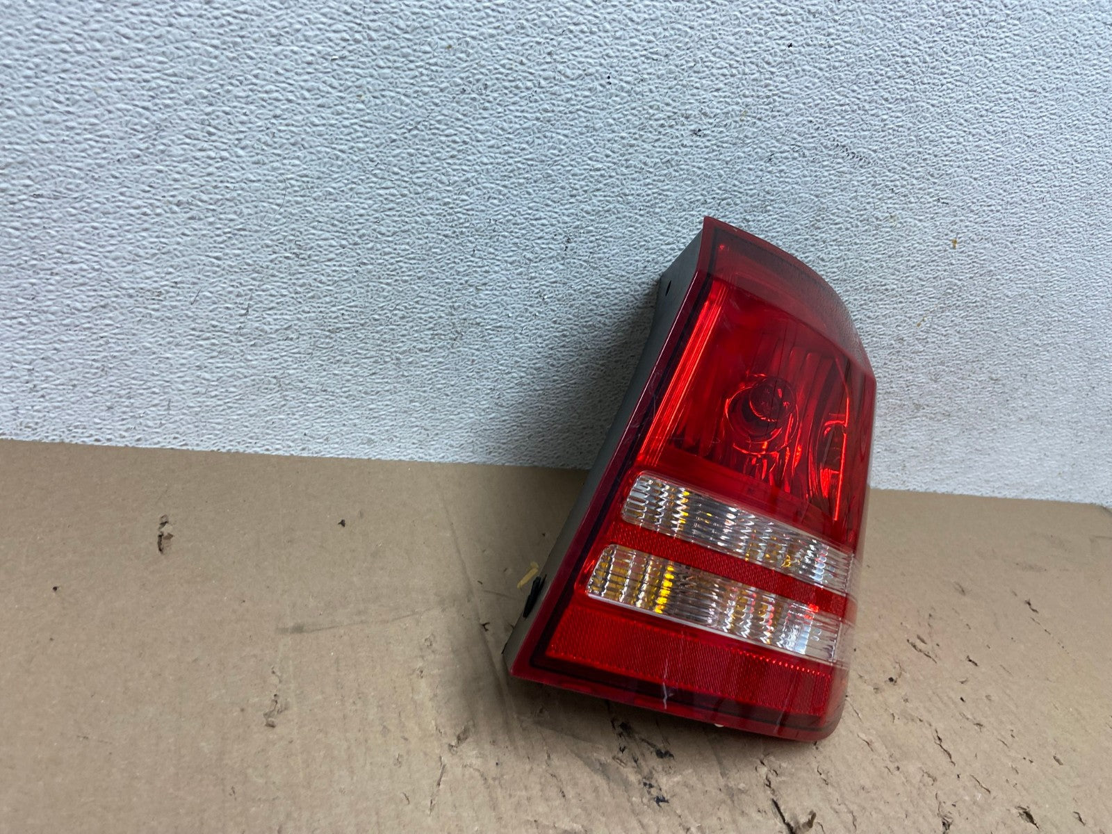 2009 2010 2011 Dodge Journey Right Passenger Side Tail Light AE8842 LK2