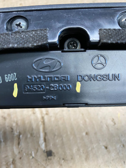 2007 to 2009 Hyundai Santa Fe Center Dashboard Radio Bezel Trim AC9083 DG6