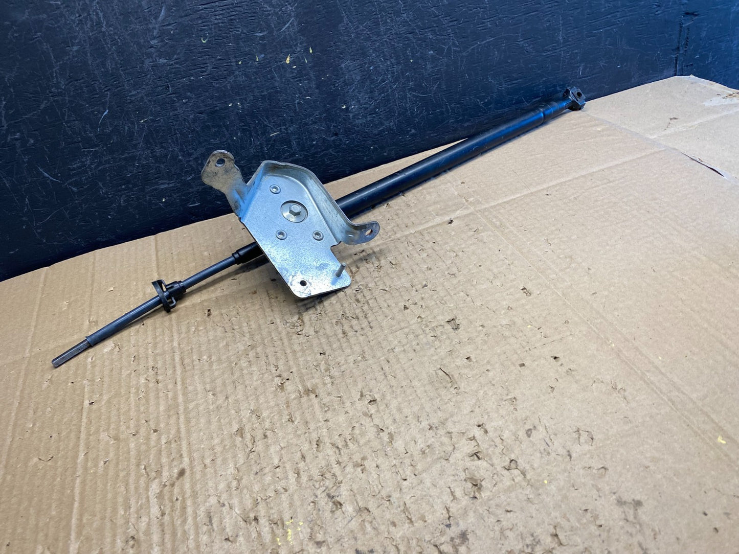 2013 to 2019 Lincoln MKT Liftgate Lift Tailgate Strut Motor AD1901 DG4