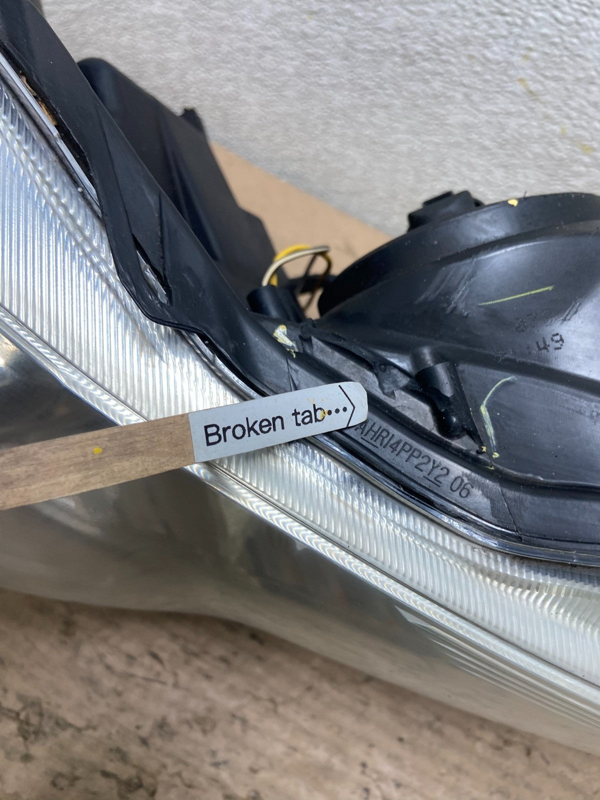 2010-2012 Subaru Legacy Outback Right Passenger Headlight Oem AA9675 DW4
