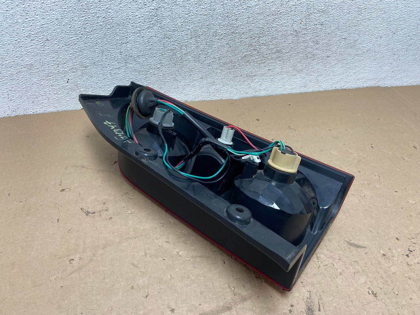 2005 to 2015 Nissan Xterra Tail light Left Driver Lh Side AG43474