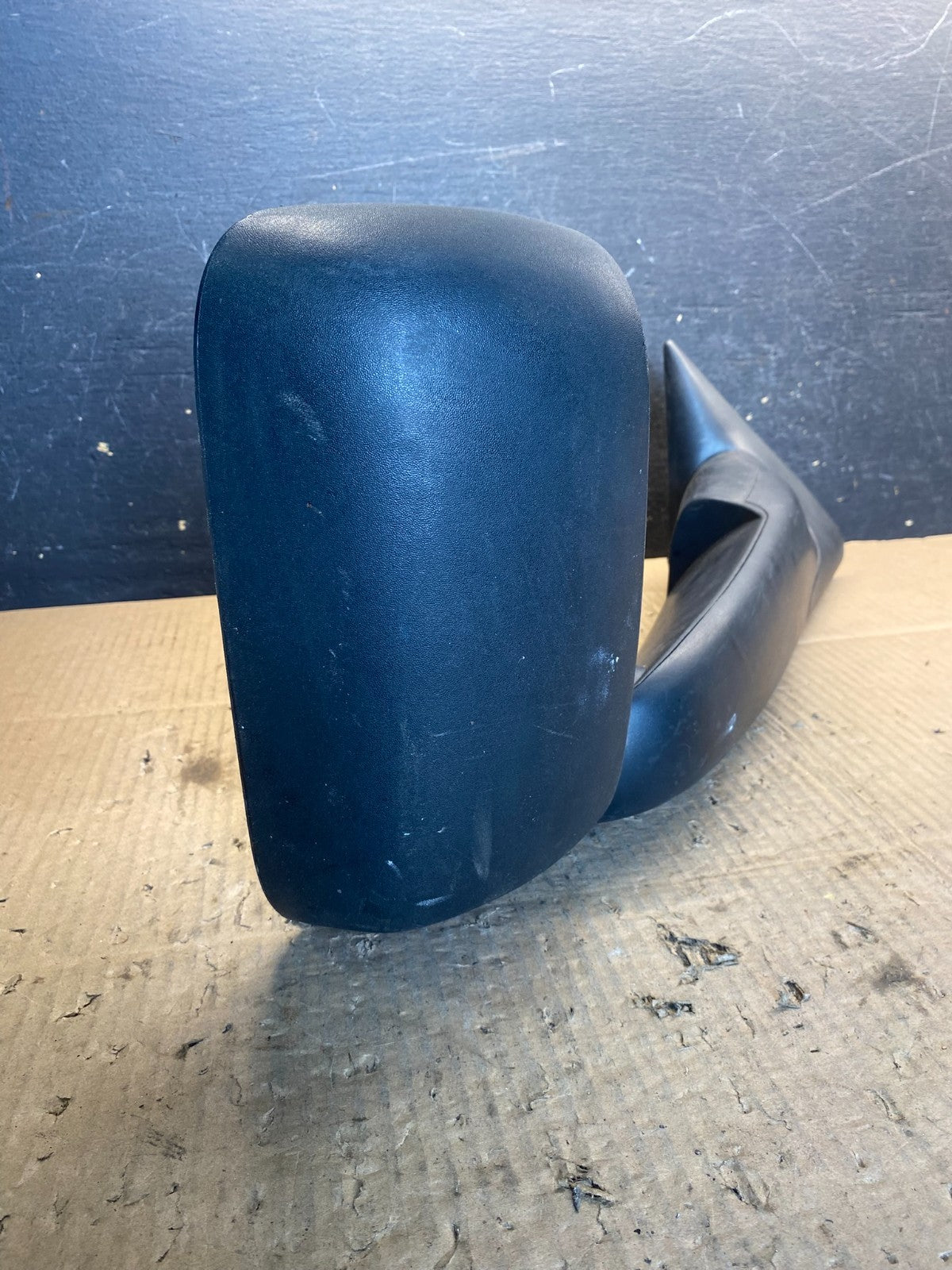 1999 - 2006 Chevrolet Silverado Suburban Right Door Mirror AA75491